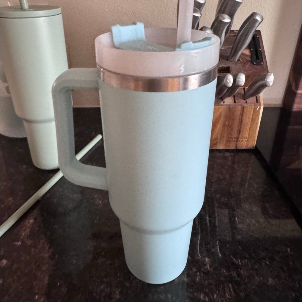 Stanley Blue Travel Mug - Picture 3 of 5